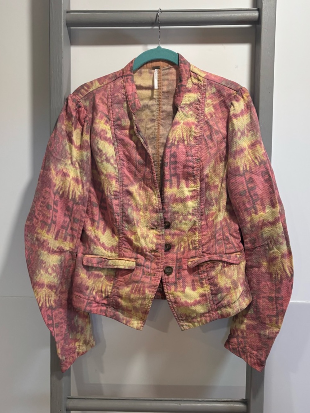 Free People tie-dye blazer Sz10, boho, avant-guard, business casual, natural,